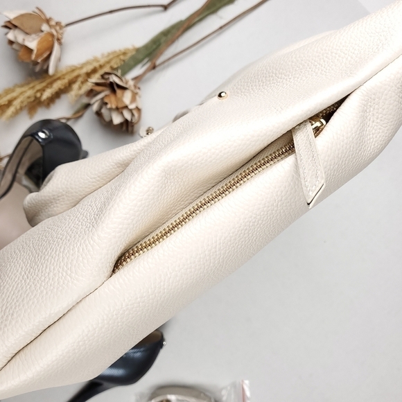 🔴 LAGGO Cream Pebbled Joyce Hobo Shoulder Bag - Picture 7 of 16